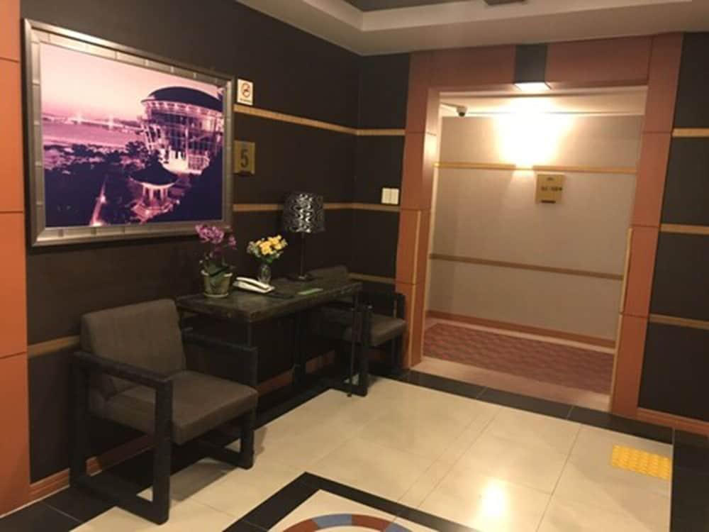 Prime Tourist Hotel Пусан Экстерьер фото